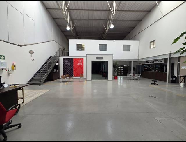 4,194M² WAREHOUSE TO LET IN RANDJESPARK